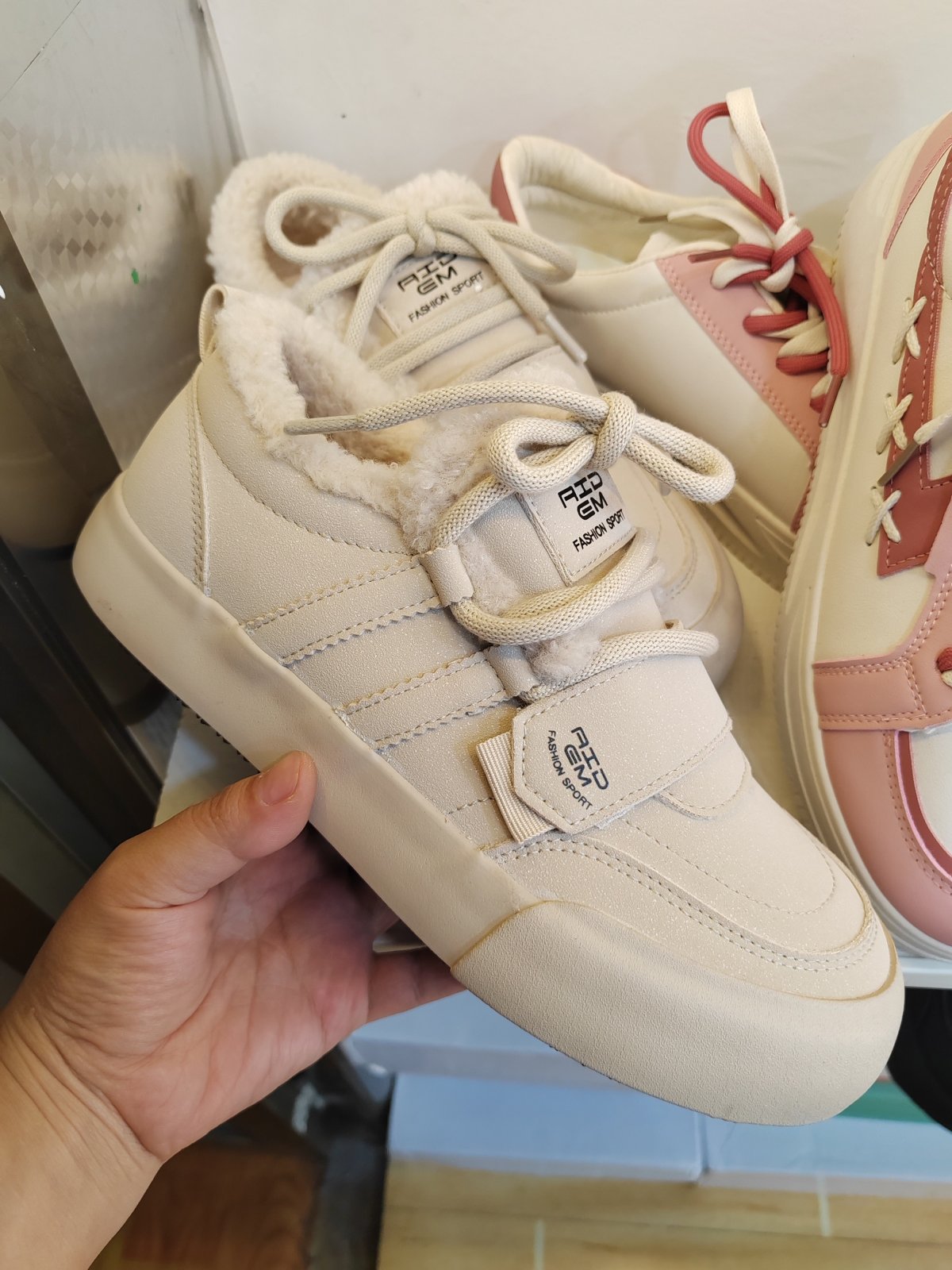 潮款休闲鞋--40码 --编码（89）