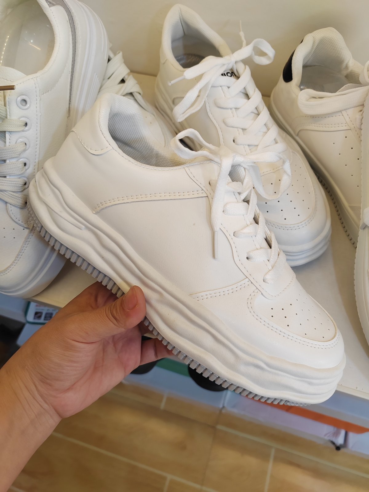 潮款休闲鞋--40码 --编码（92）