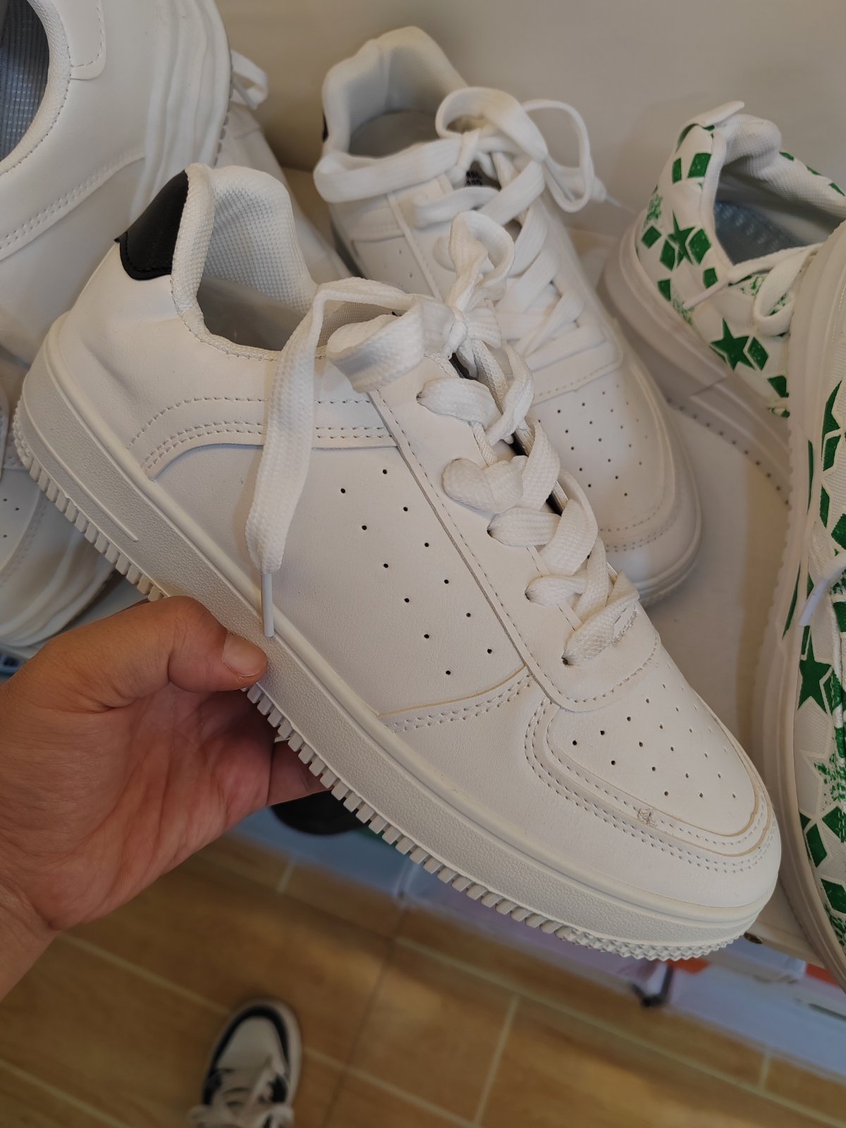 潮款休闲鞋--40码 --编码（93）