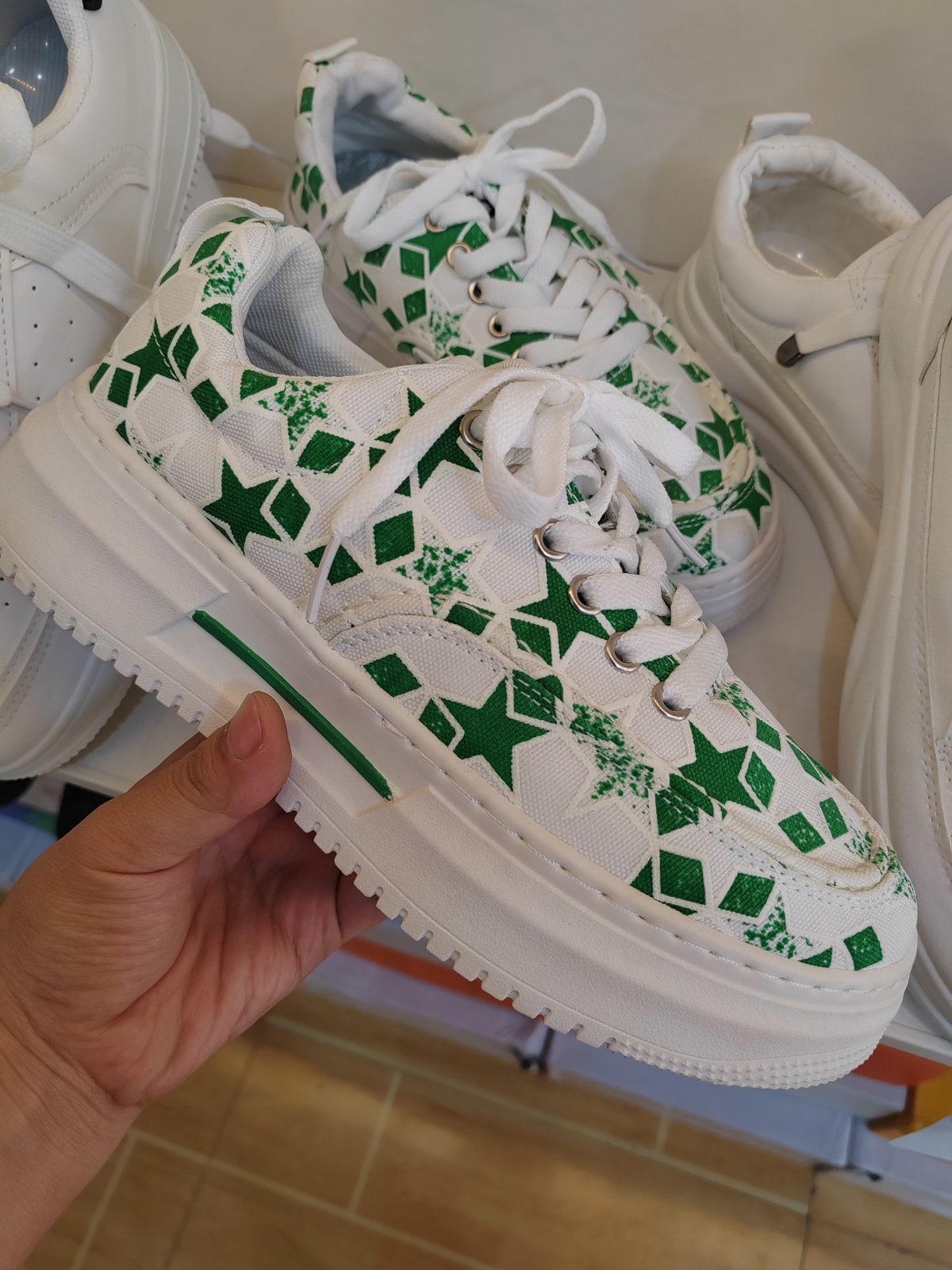 潮款休闲鞋--40码 --编码（94）