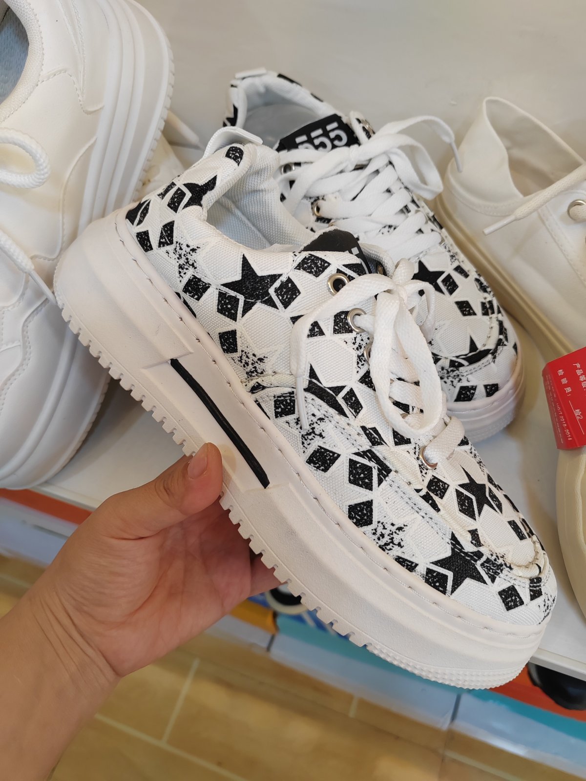 潮款休闲鞋--40码 --编码（99）