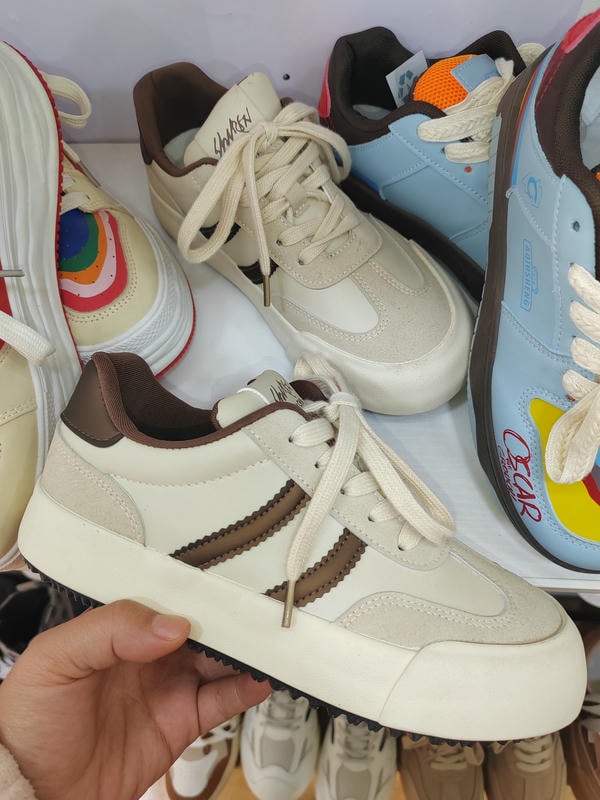 潮款休闲鞋--37码 --编码（4）