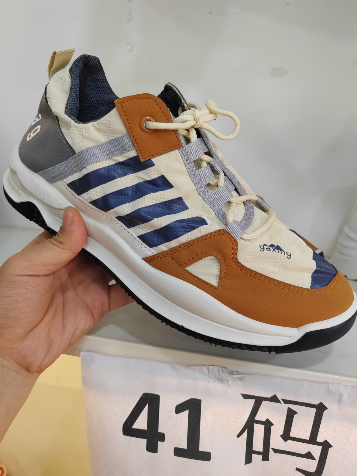 潮款休闲鞋--41码 --编码（104）