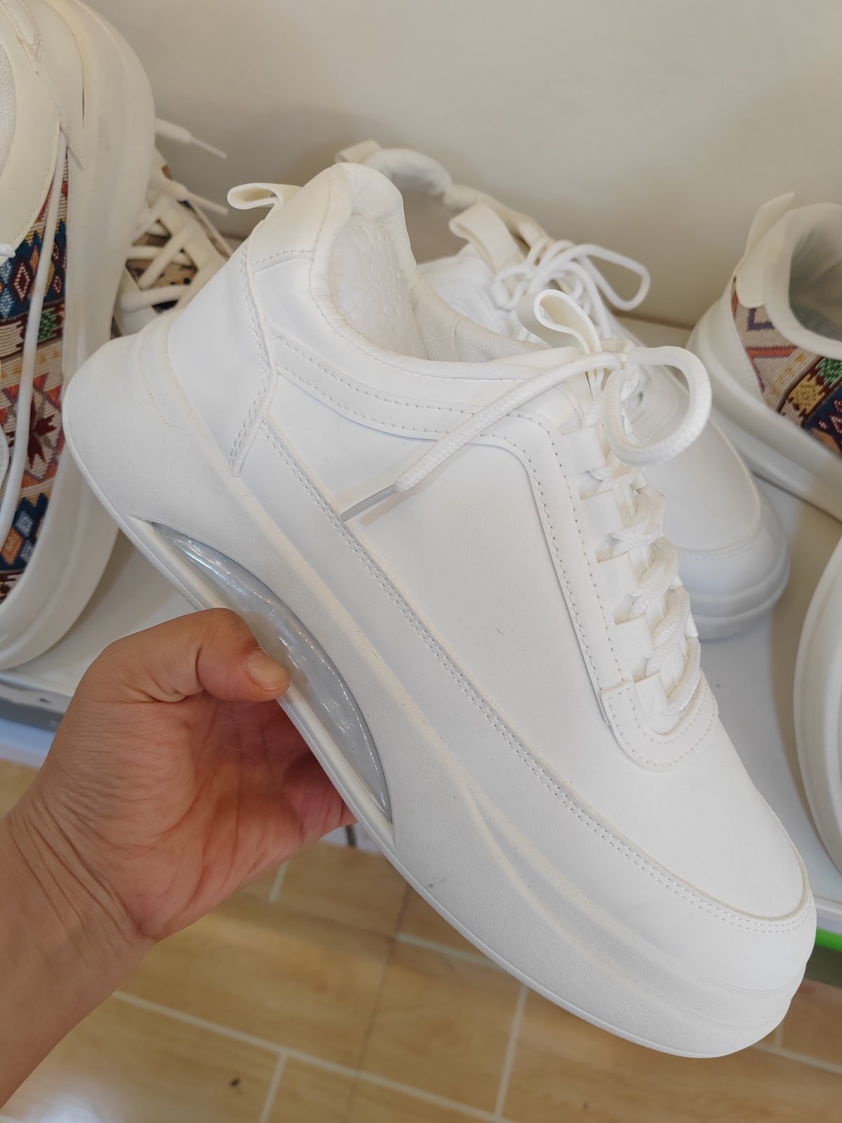 潮款休闲鞋--44码 --编码（120）