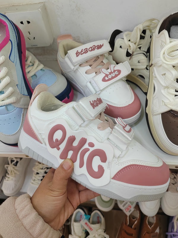 潮款休闲鞋--35-37码 --编码（18）