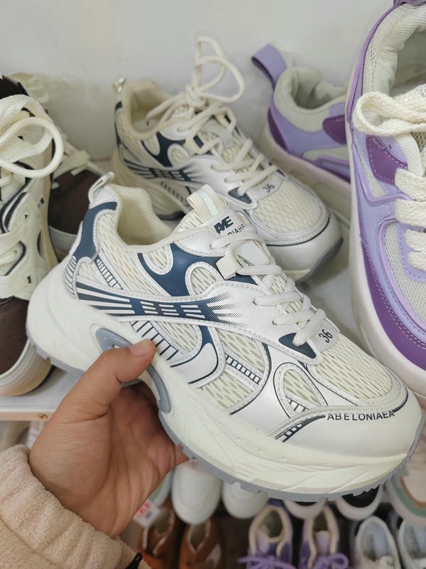 潮款休闲鞋--37码 --编码（20）