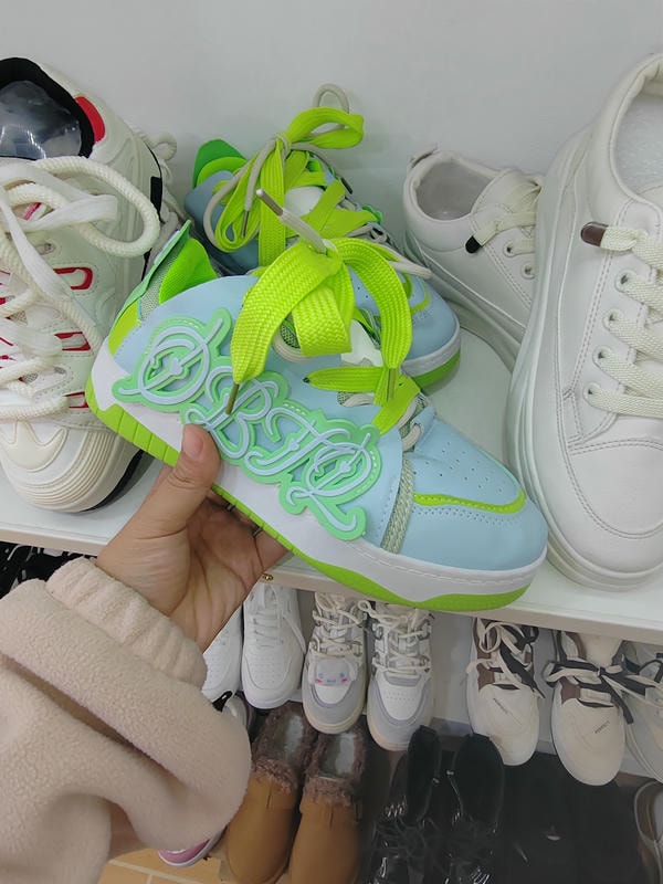 潮款休闲鞋--37码 --编码（24）