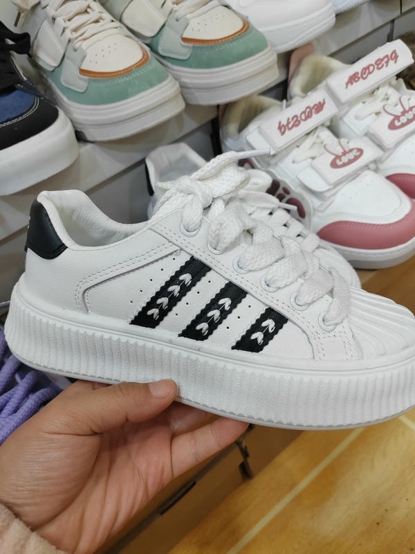 潮款休闲鞋--35码 --编码（41）