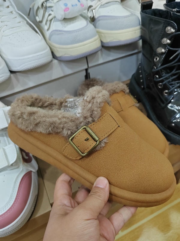 潮款休闲鞋--35码 --编码（42）