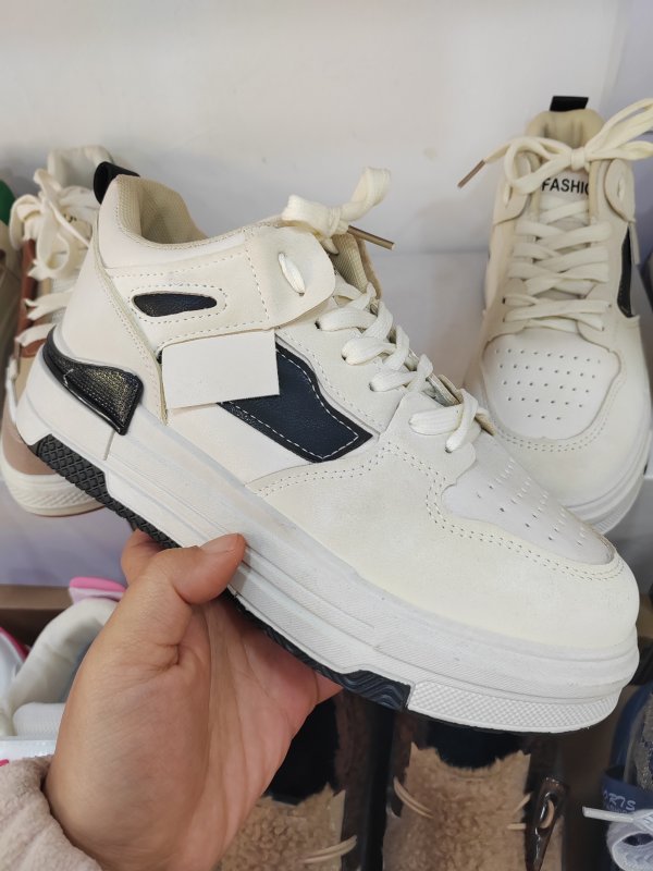 潮款休闲鞋--36码 --编码（50）