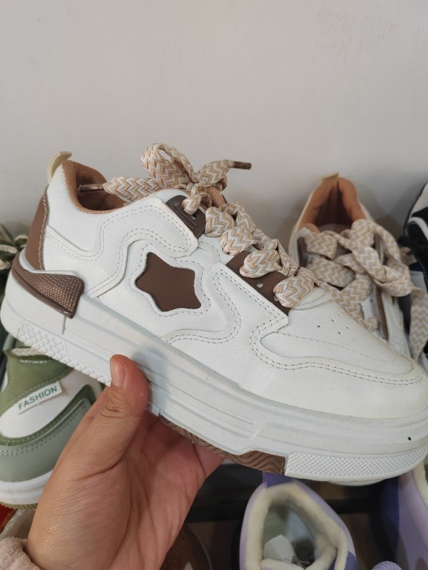 潮款休闲鞋--36码 --编码（56）