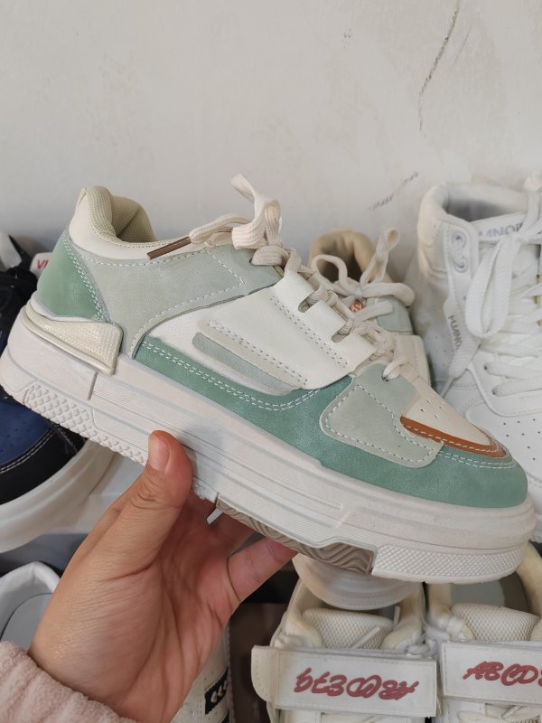 潮款休闲鞋--36码 --编码（58）