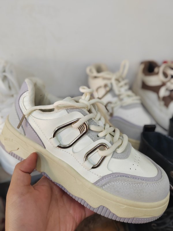 潮款休闲鞋--36码 --编码（60）