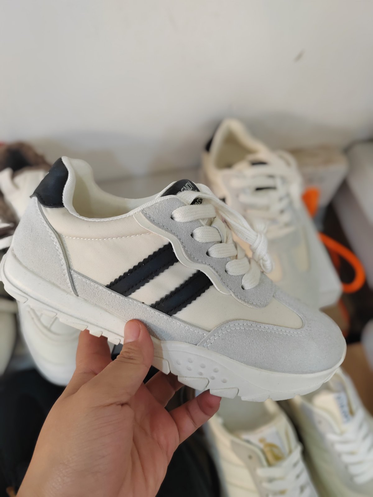 潮款休闲鞋--36码 --编码（62）