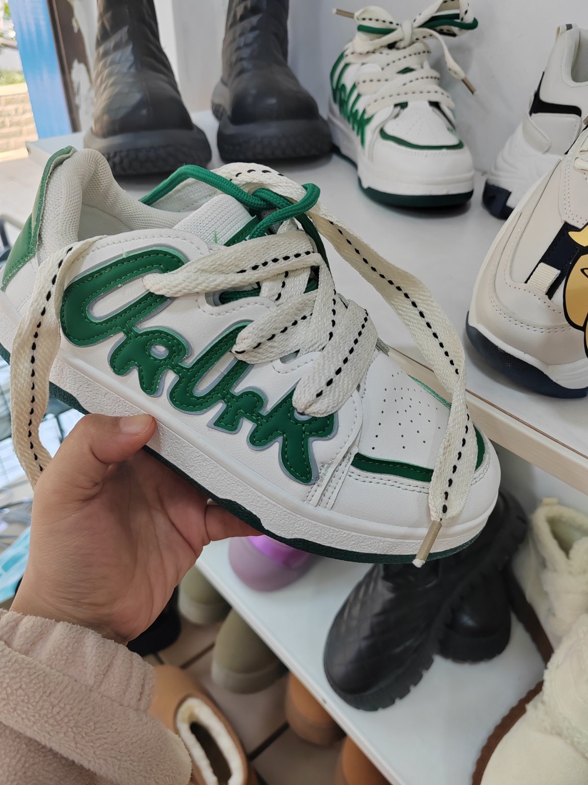 潮款休闲鞋--38码 --编码（74）