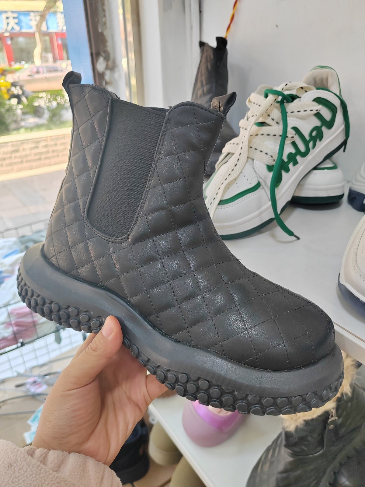 潮款休闲鞋--38码 --编码（75）